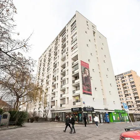 Krasinski Garden Charming By Bookinghost Апартаменты